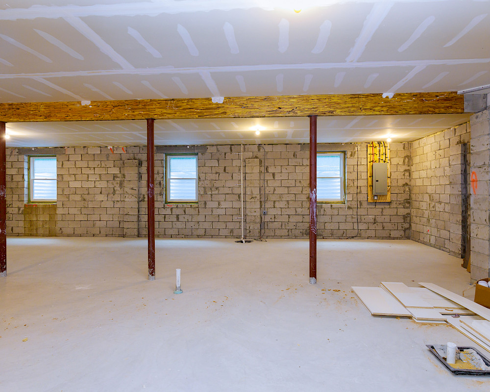 Keller vor der Installation einer Horizontalsperre durch MaNos Abdichtungstechnik in Hamburg